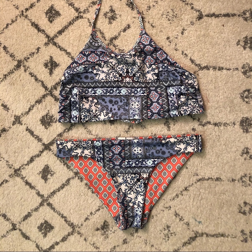 Halter neck reversible bikini